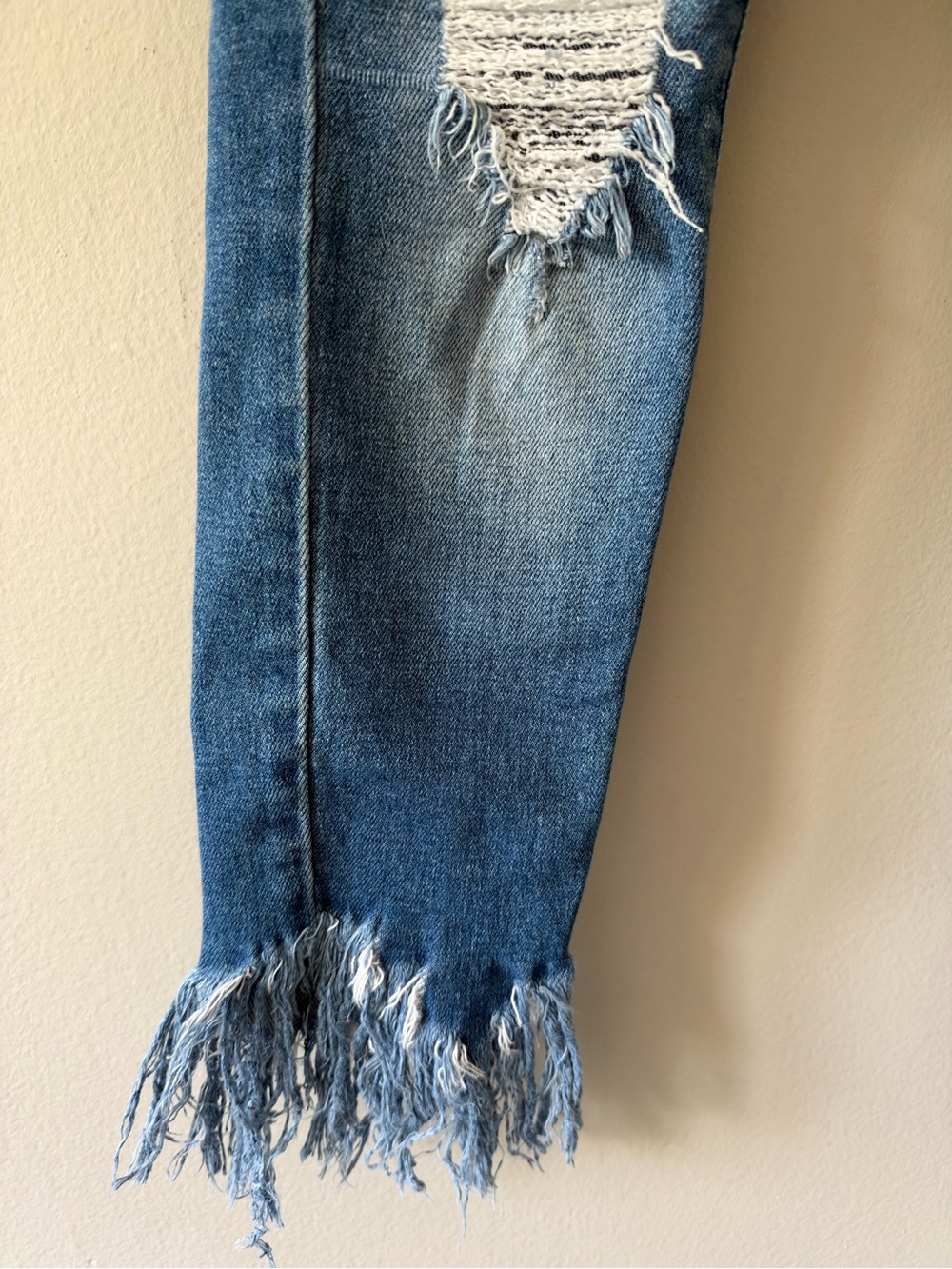 KanCan Dalton Mid-Rise Fringe Ankle Skinny Jeans - Picture 3 of 8